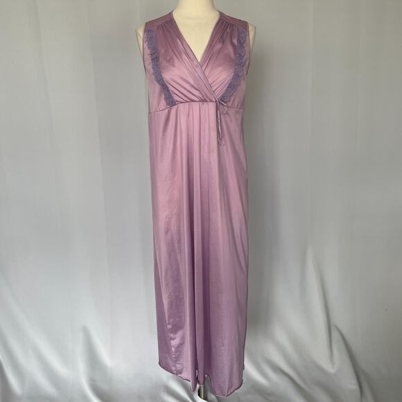 Vintage Vassarette Maxi Nightgown Size Medium Purple Silky Lingerie Chemise 90s - Picture 16 of 16